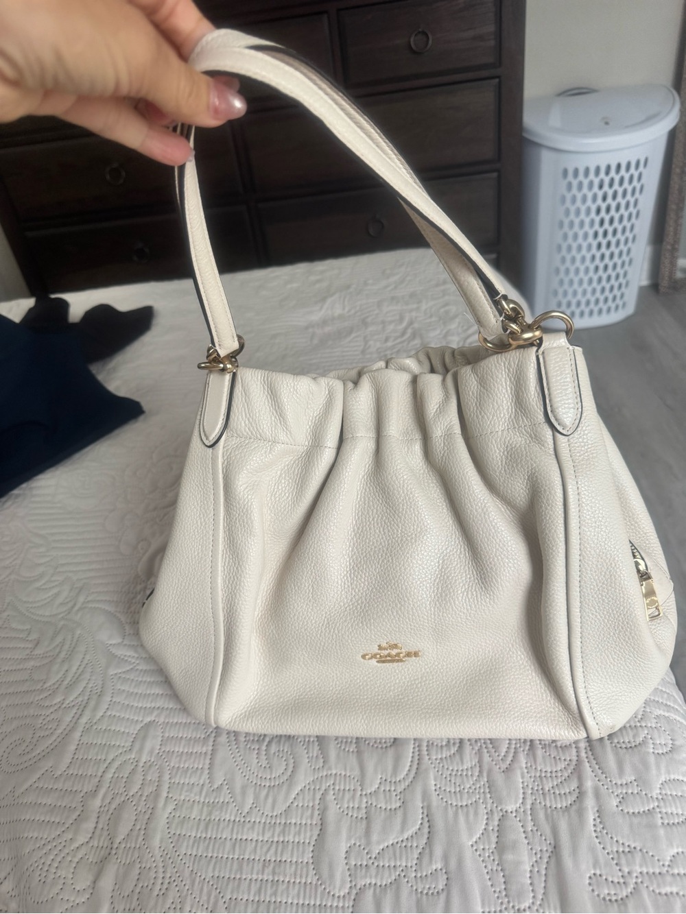Coach White Leather Shoulder Bag with Gold Hardware